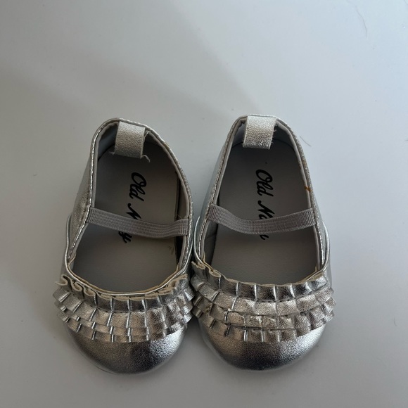 Bundle- toddlers size 3 and 1 dress shoes - Picture 6 of 10